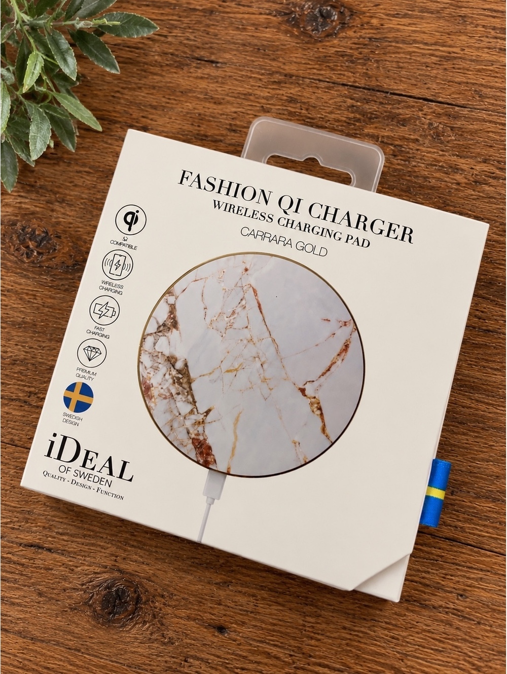 iDeal of Sweden Carrara Gold Qi Wireless Charging Pad – Marble Design